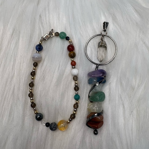 Unsigned Jewelry - Multicolor Beaded Bracelet and Pendant Set